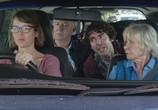 Сериал Материнство / Motherland (2017) - cцена 1