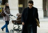 Сериал Пересекая черту / Crossing Lines (2013) - cцена 4