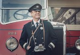 Сериал Мир в огне / World on Fire (2019) - cцена 6